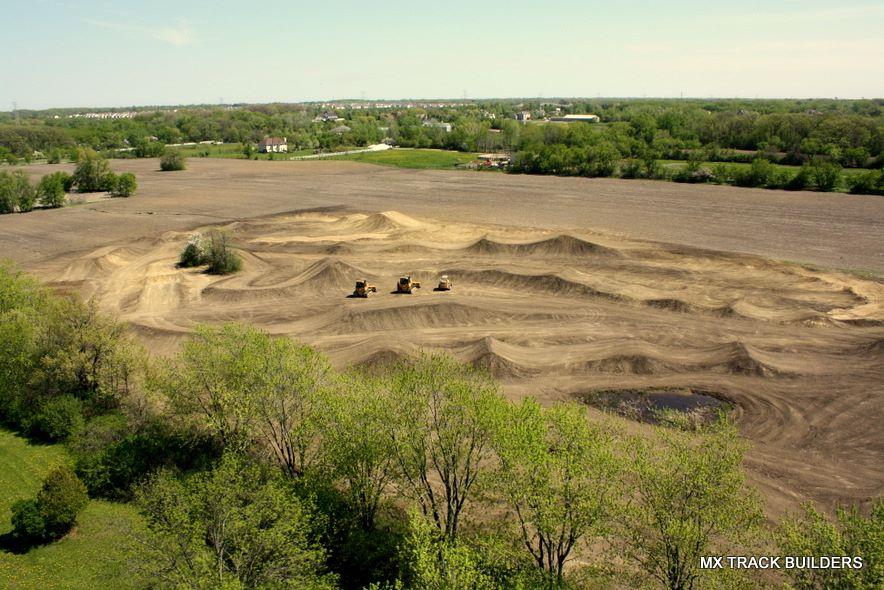 Corn_field_track_2