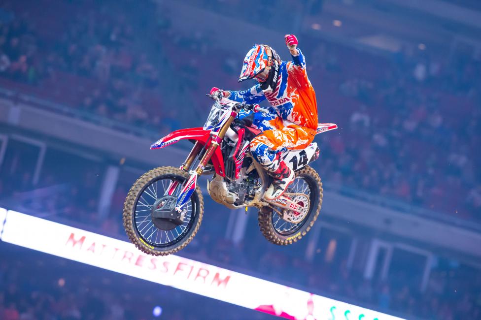 Cole Seely led the main from beginning to end.