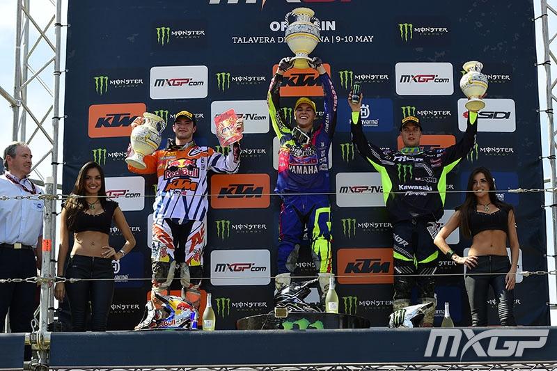 Valentin Guillod (Center) won the MX2 class.