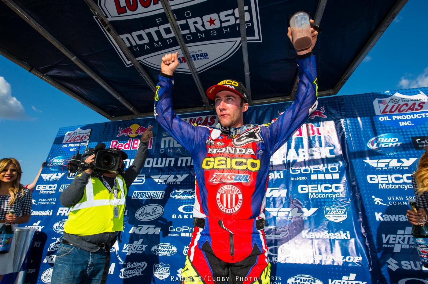 Tomac dominated Hangtown from start to finish.