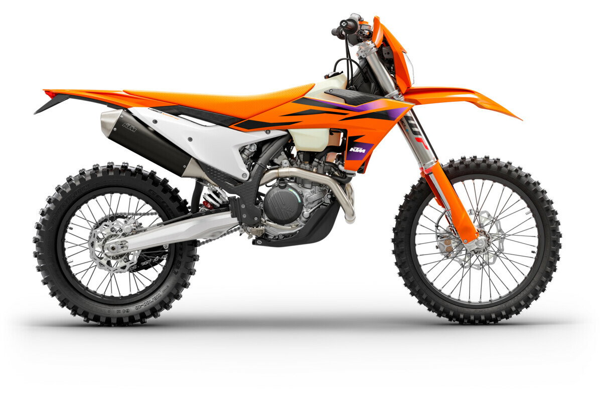 521282_MY24_KTM-450-XCF-W_US_90-Right_USA