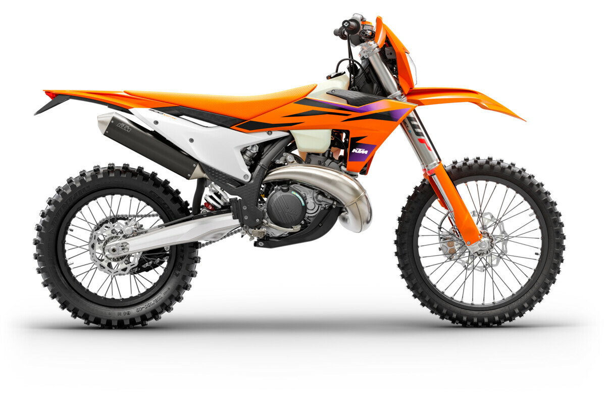 521312_MY24_KTM-300-XC-W_US_90-Right_USA-1