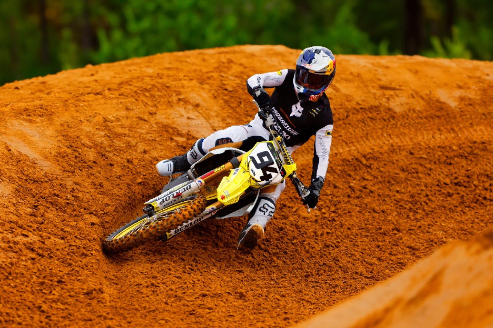 Suzuki Names 2024 Pro Motocross Squads