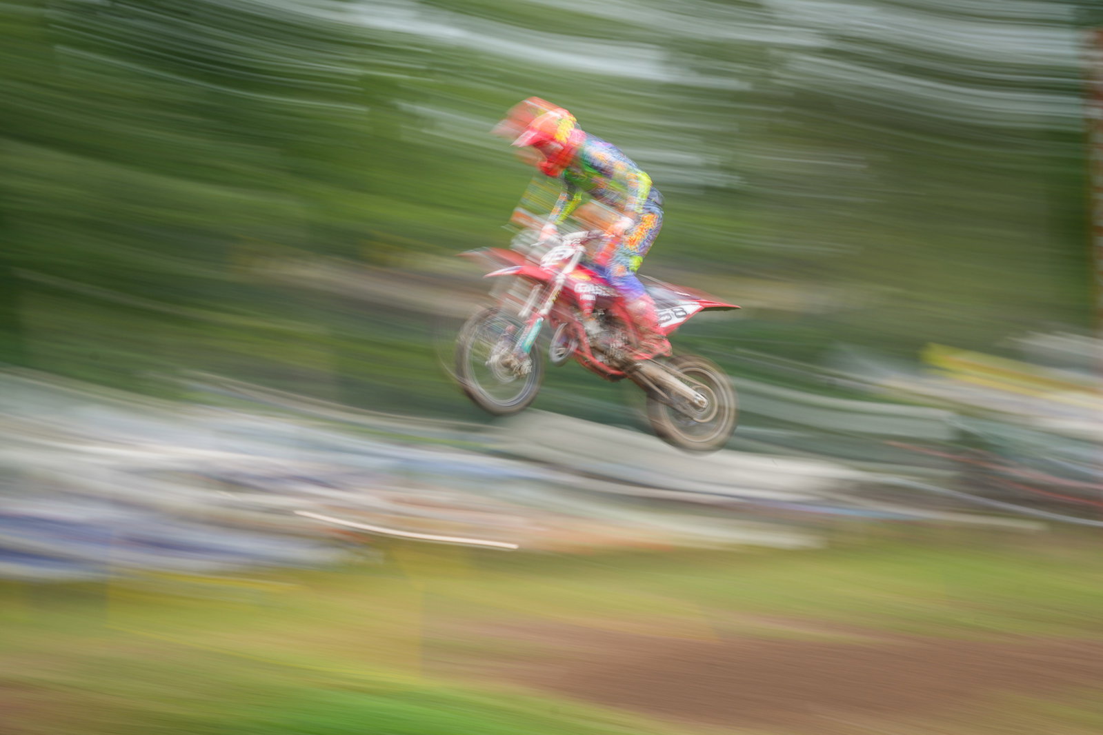 Darren Pine flying aorund at the Ranch.