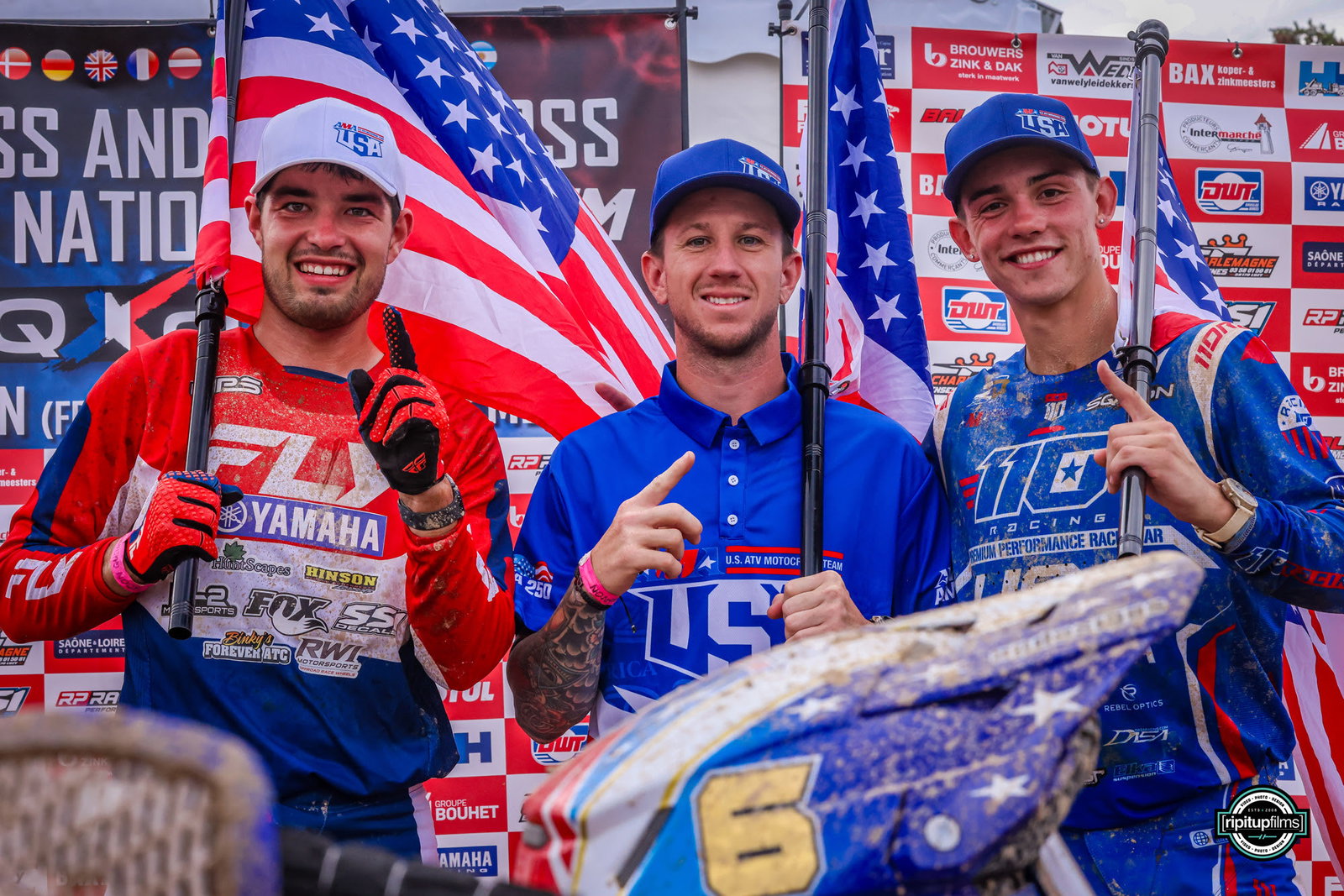 (L-R) Lindquist, Hetrick and Decker celebrate the team’s win.