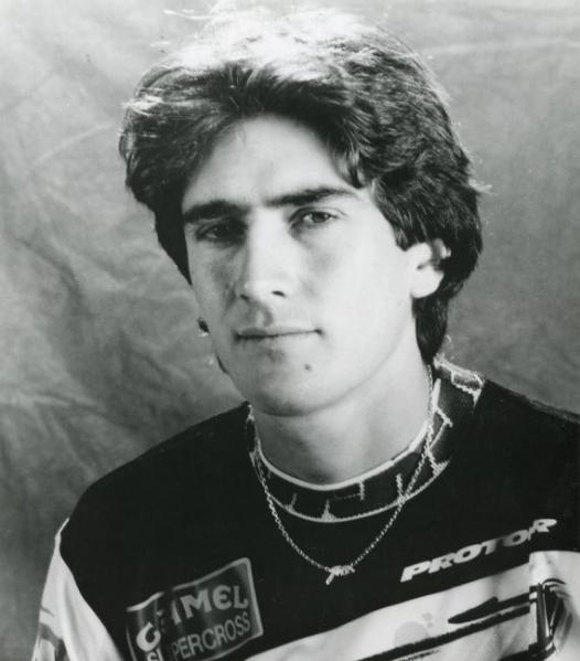 After dominating the sport in 1991, Jean-Michel Bayle began to lose focus on motocross and set his sights on a road racing career.