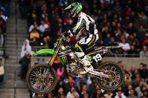 Jake Weimer started poorly and eventually worked his way up to fourth by the finish, losing seven points to Dungey and falling to a total of nine points back with one round left to run.