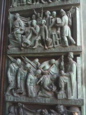 An Il Duomo door.