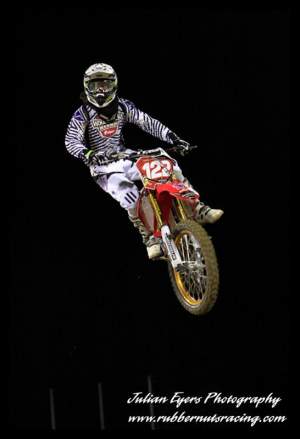 Dan Reardon holds a 7 point lead in Australia with just a few rounds to go.