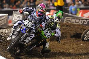 Hansen shows rookies like Max Anstie that you don't pass on the outside in supercross. Check out the fender!