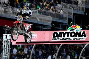 Trey Canard put his borrowed CRF450R back on the podium for the second week in a row with a third place at Daytona.