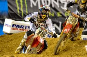 Davi Millsaps (18) pushed to hold off his temporary teammate Trey Canard (38) for second.