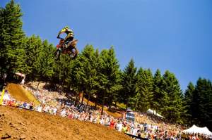 Metcalfe soars above the crows at Washougal.