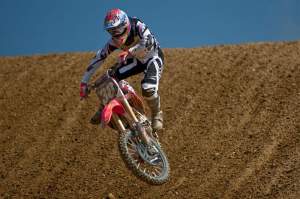 Canard won a five overalls (more than double anyone else's total), and eight motos (second to Chris Pourcel's total of nine) in 2010.