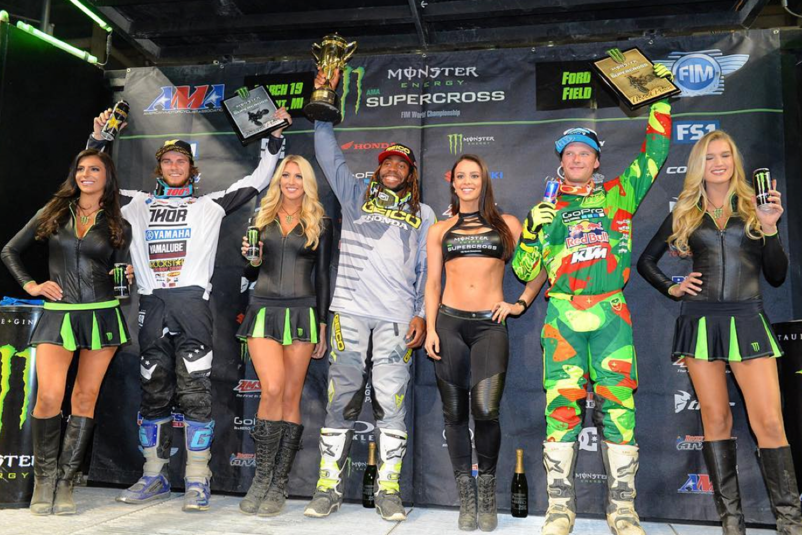 Race Day Feed: Detroit