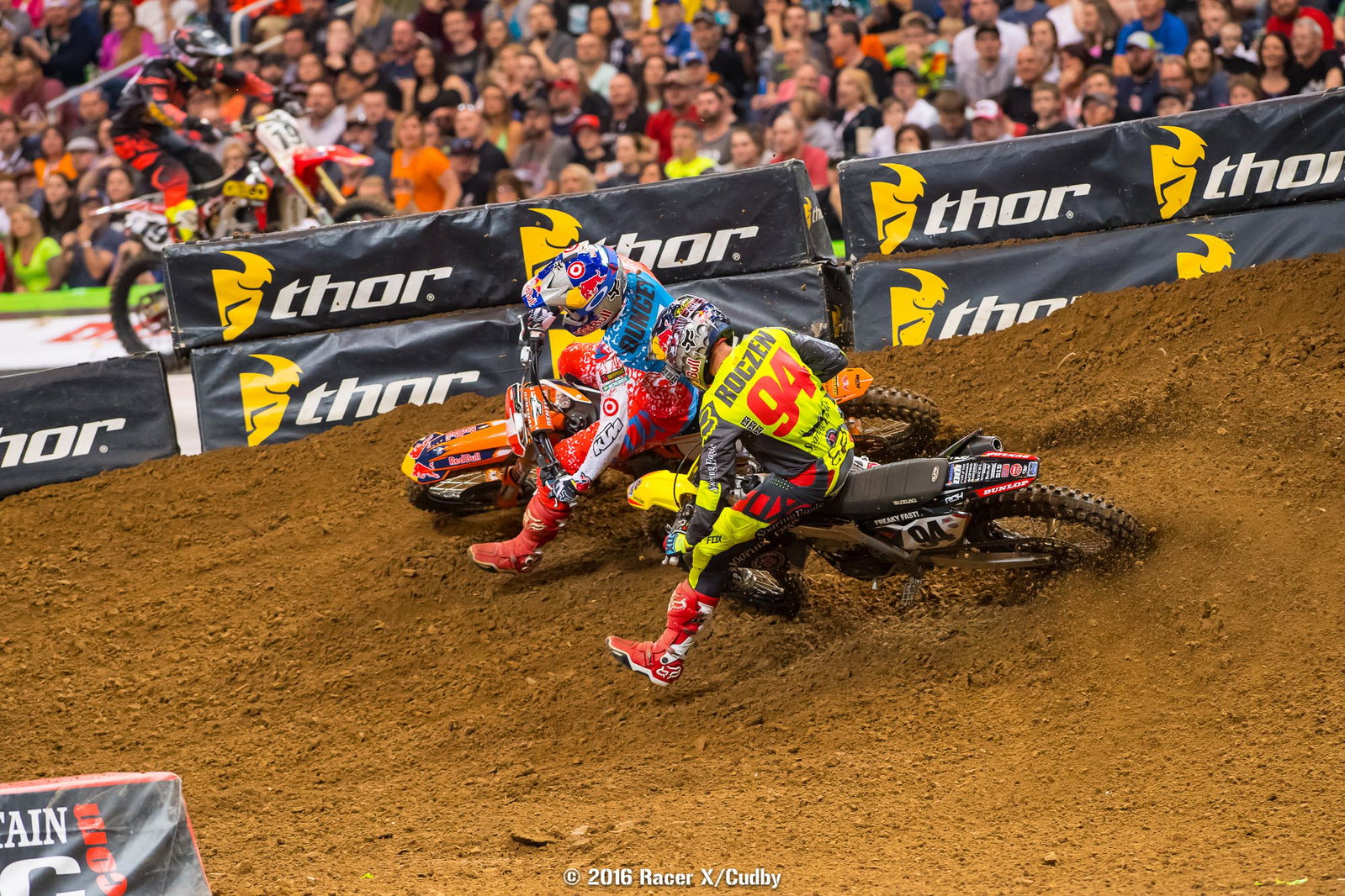 Ryan Dungey and Ken Roczen staged yet another sizzling battling, yanking the crowd out of their seats.