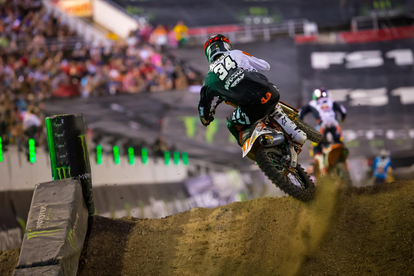 Between the Motos: Seely, Bloss, Albertson, Chisholm on the MEC