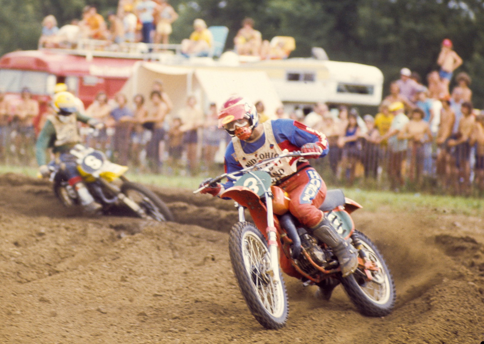 In 1976, Smith attempted to win both the 125cc AMA National Motocross Championship, as well as the FIM 125cc Motocross World Championship.