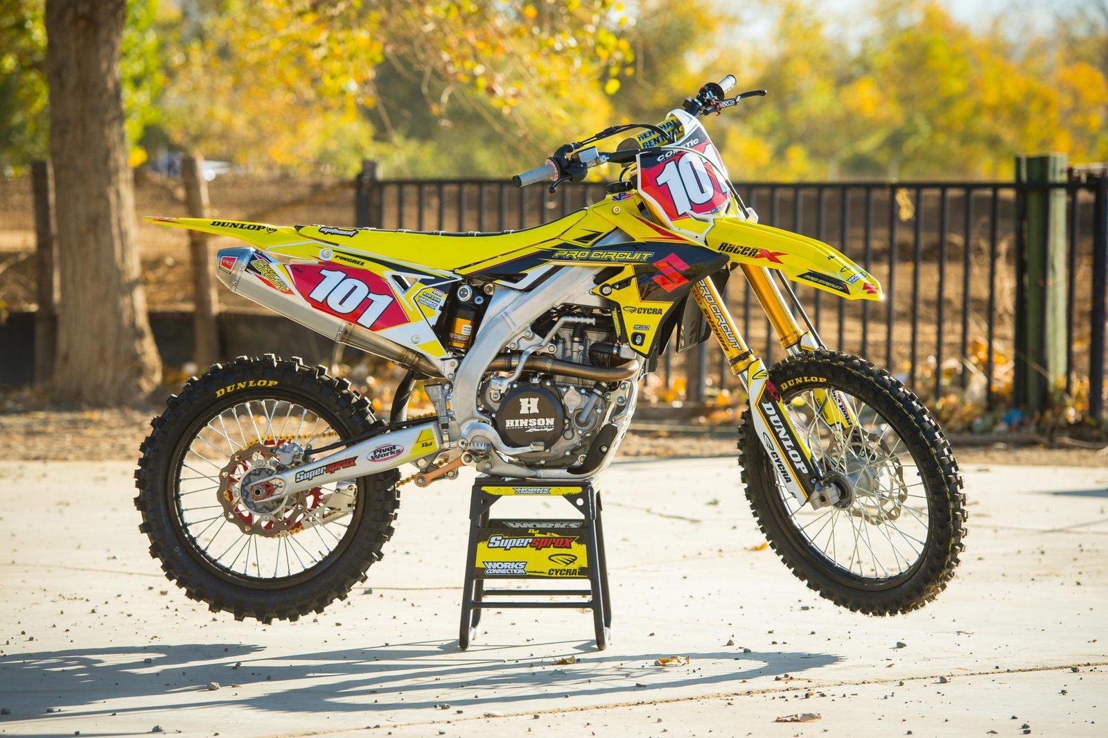 Racer X Films: Garage Build 2018 Suzuki RM-Z450 - Racer X