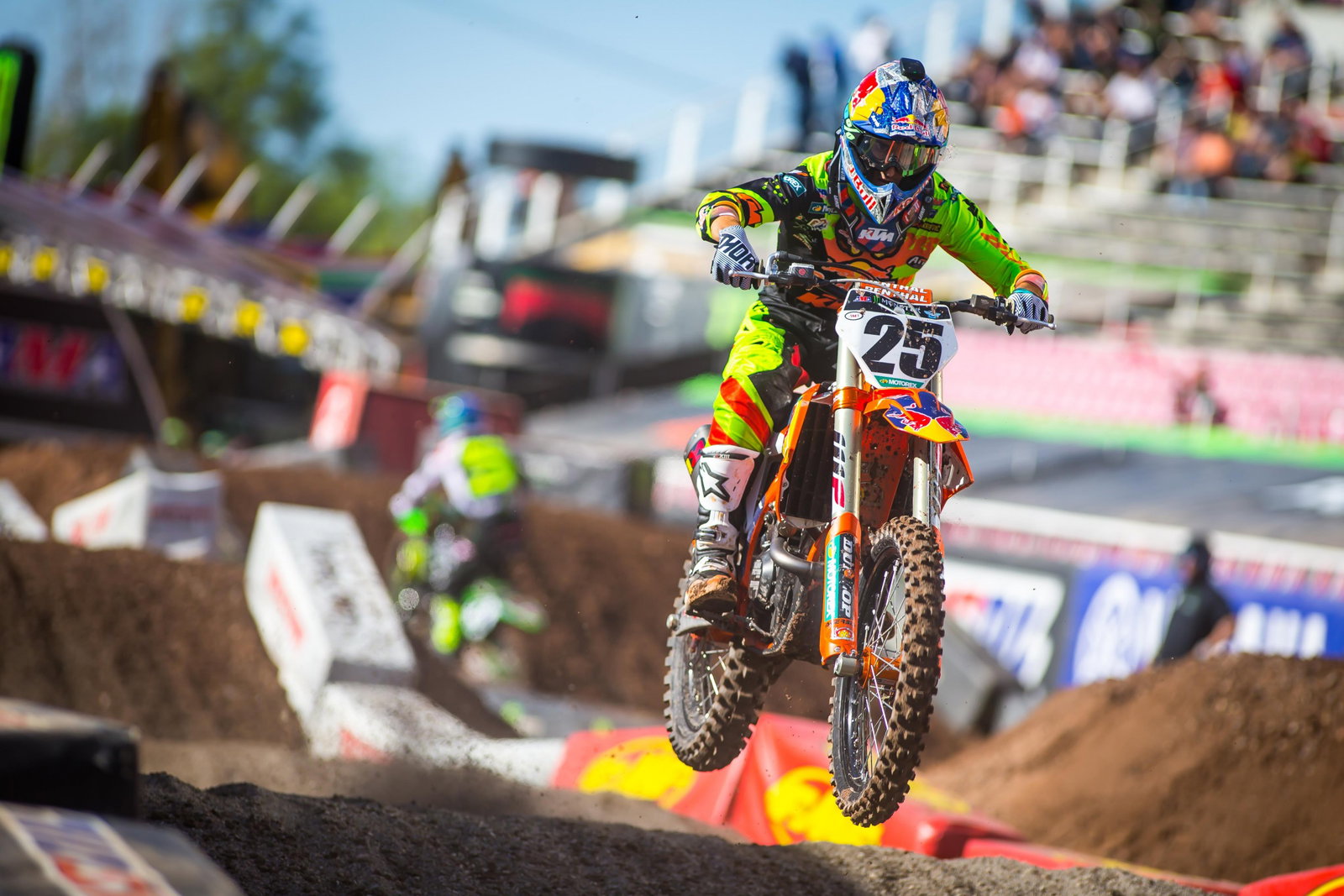 Musquin went on to win the 450 main event.