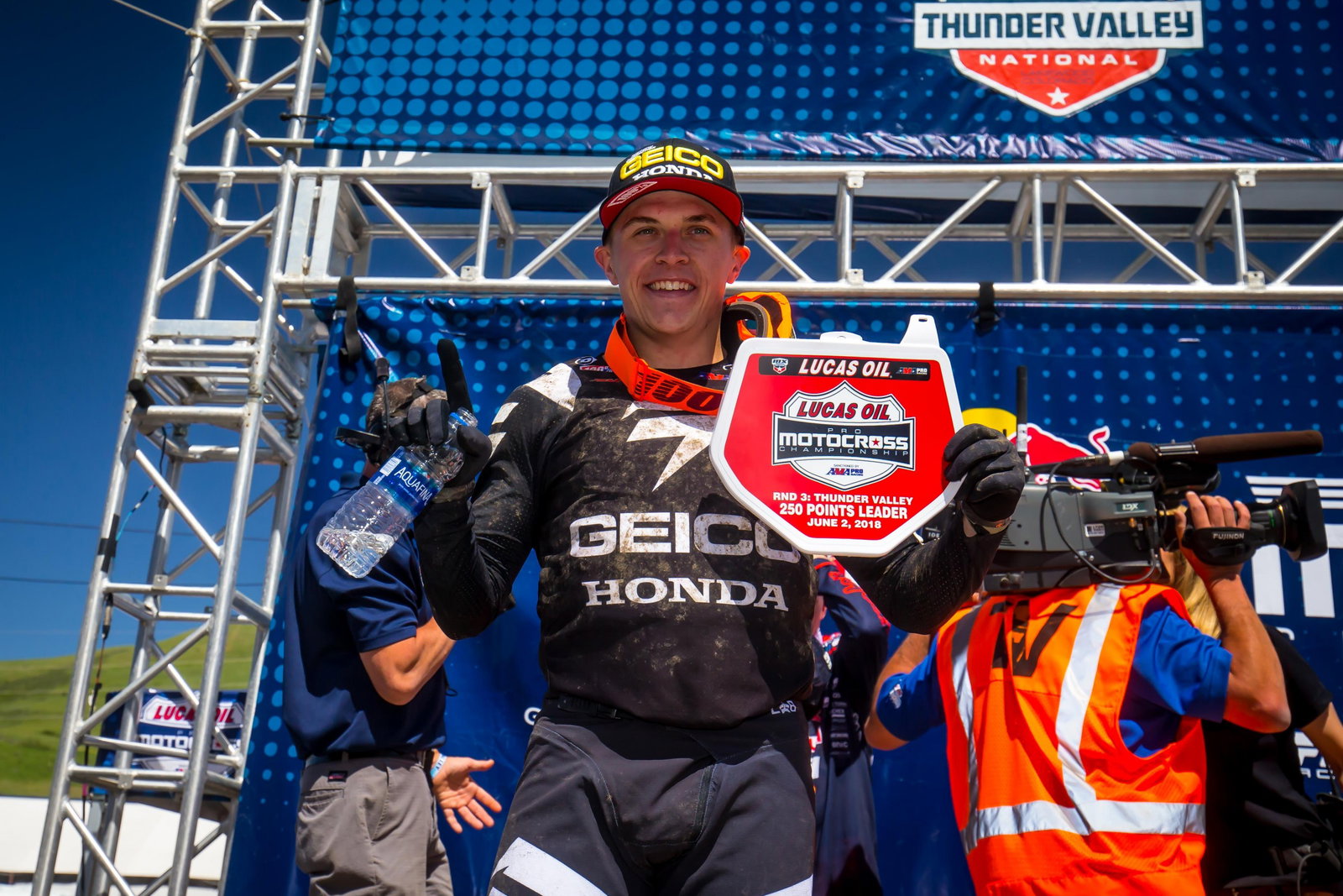 J-Mart took the red plate after winning the overall on Saturday. He now sits nine points ahead of Aaron Plessinger in the points standings. Team Cortez is on top in both classes!