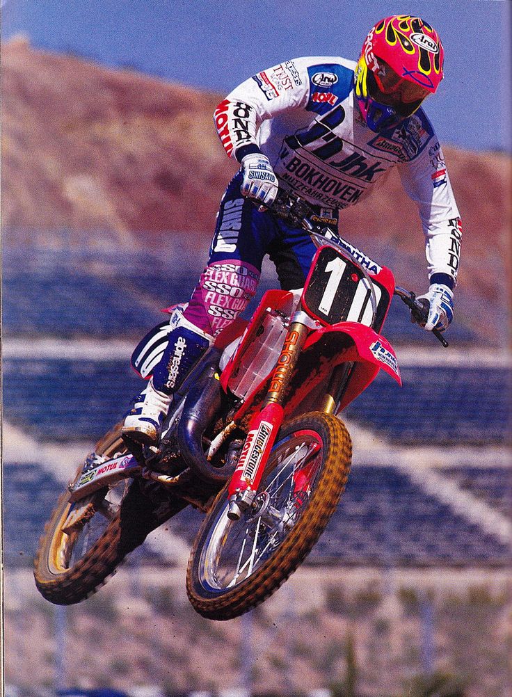 Greg Albertyn on his way to his first of three FIM Motocross World Championships.