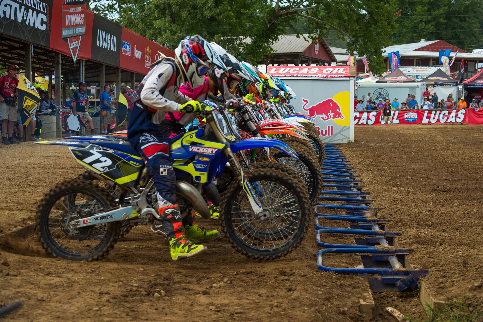 5 Things We Learned: Loretta Lynn's, Friday