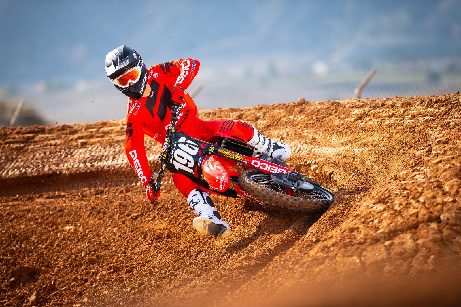 250 Words: Hunter Lawrence
