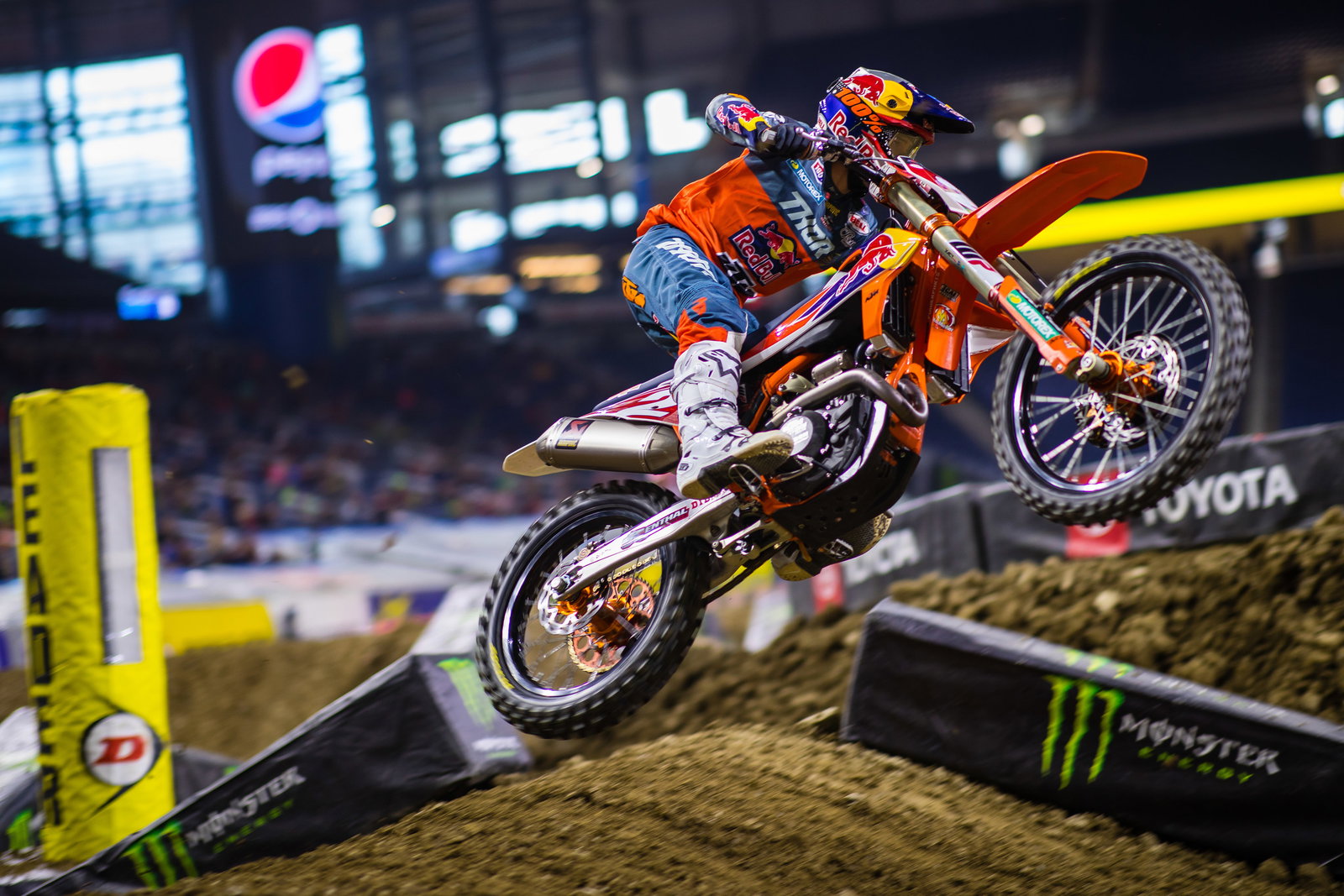 Cooper Webb got better as the night went on, going 6-2-1 on the night, but wasn't able to beat Tomac's 1-1-6.