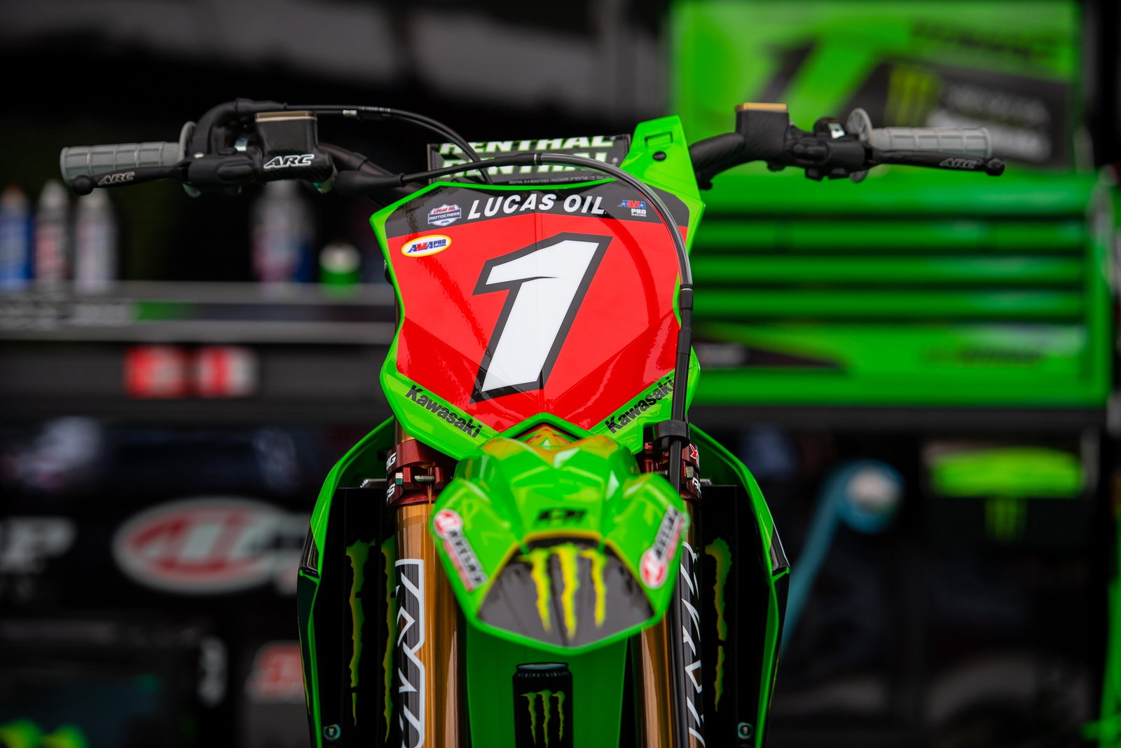 Race Day Feed: Loretta Lynn's 1