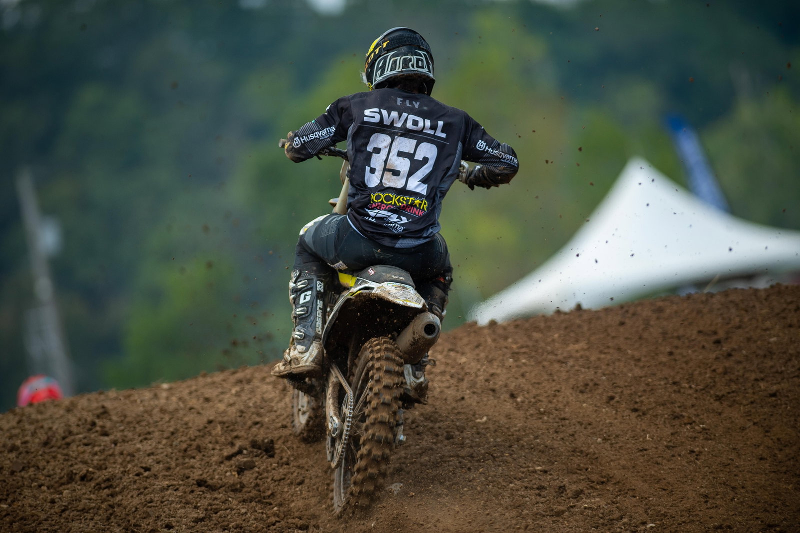 Injury Report: Loretta Lynn’s 2