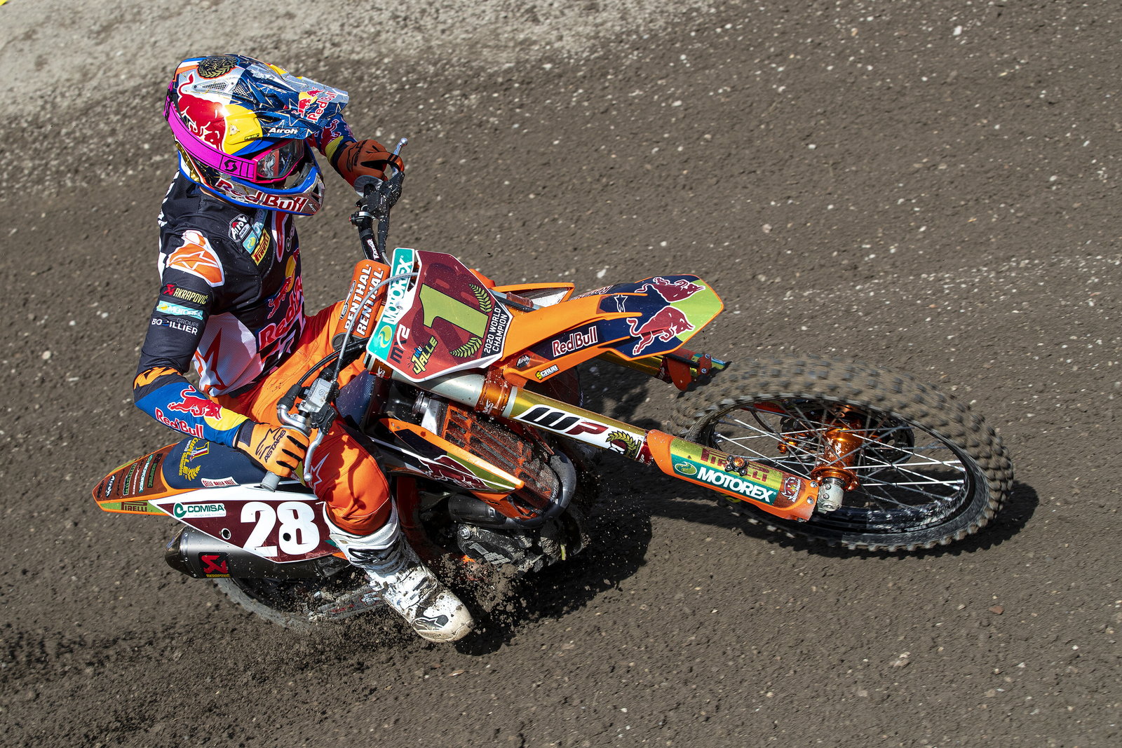 Vialle claimed seven MX2 overall wins and 14 race wins in the 2020 FIM Motocross World Championship.