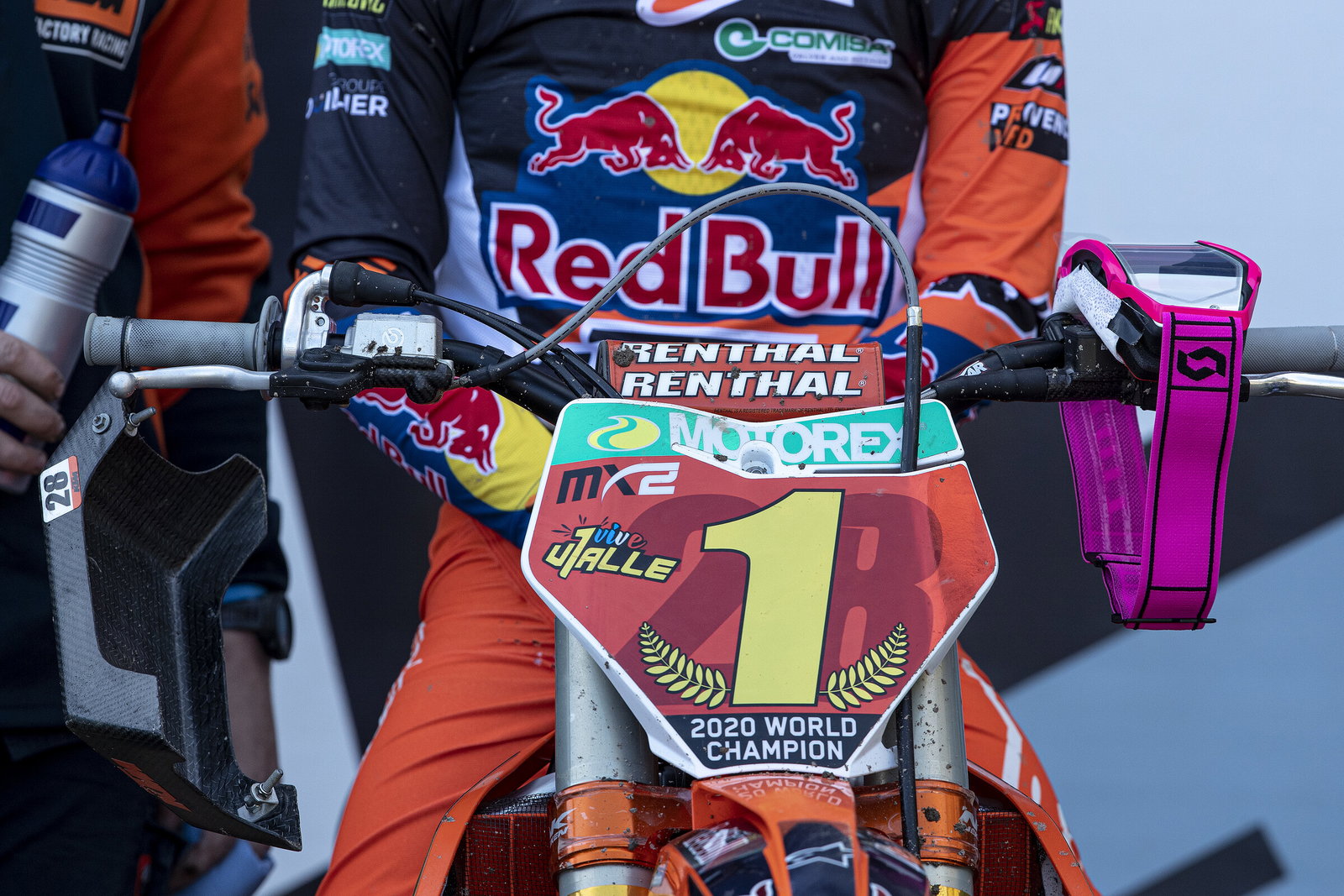 After Vialle claimed his first MX2 title, the team added a gold #1 to his KTM 250 SX-F for the second moto at the MXGP of Pietramurata.