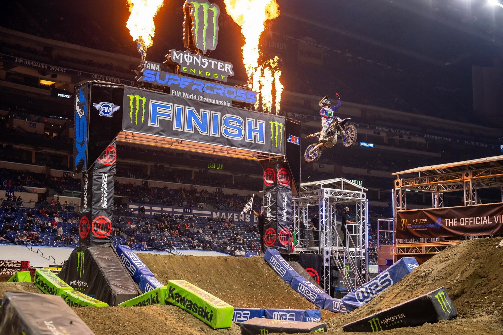 Following his second win of the 2021 season, Christian Craig (137 points) sits six points back from his teammate Colt Nichols (143 points) after six rounds.