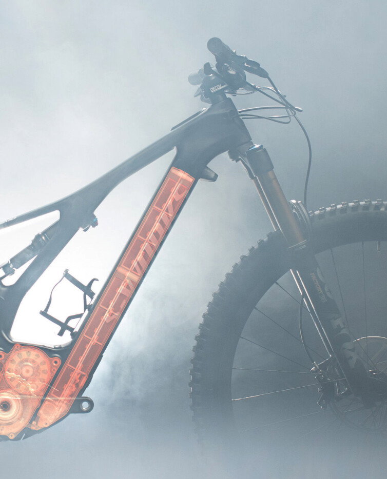 The Turbo Levo has a larger downtube and frame around the bottom bracket than the Levo SL to accommodate the more powerful 565 watt battery and larger engine.