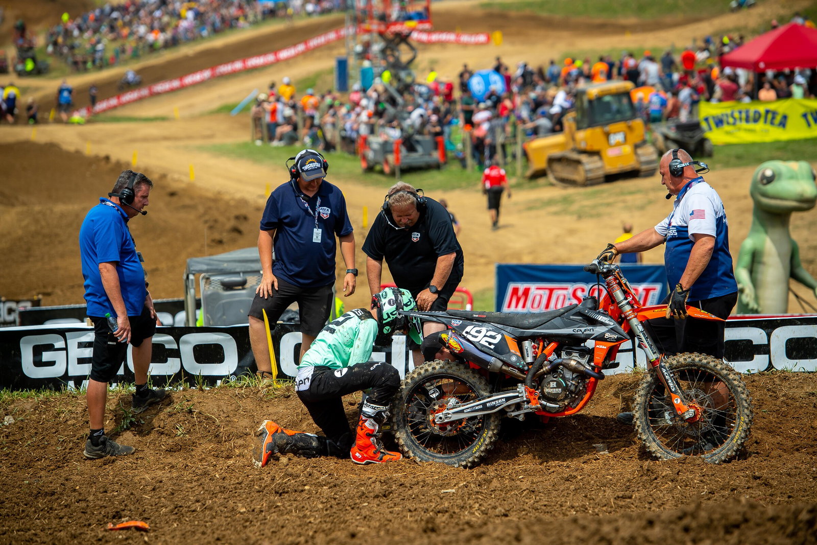 Chambers looking for his chain's master link.