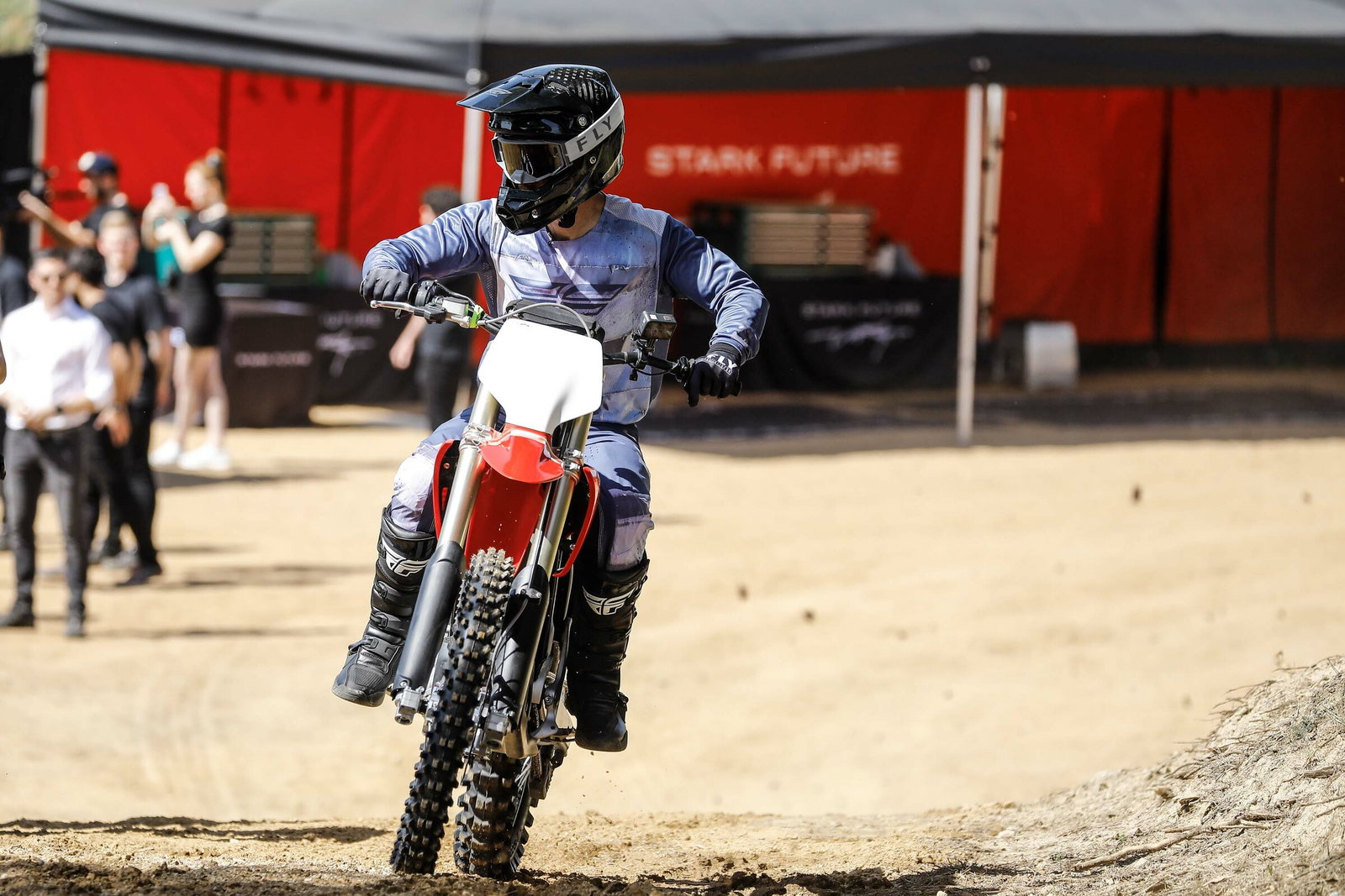 RacerX_StarkFuture_PressLaunch__I5A6535_0233