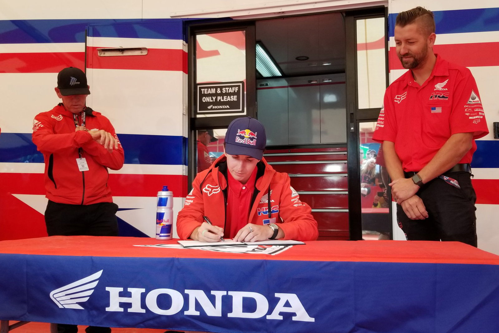 Hunter Lawrence Signs Two-Year Extension with Honda HRC