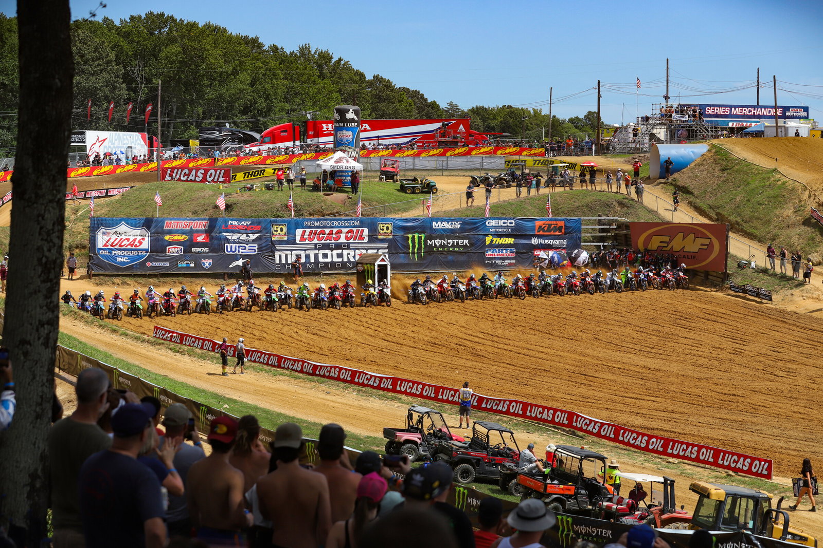The start of the first 450 Class moto.