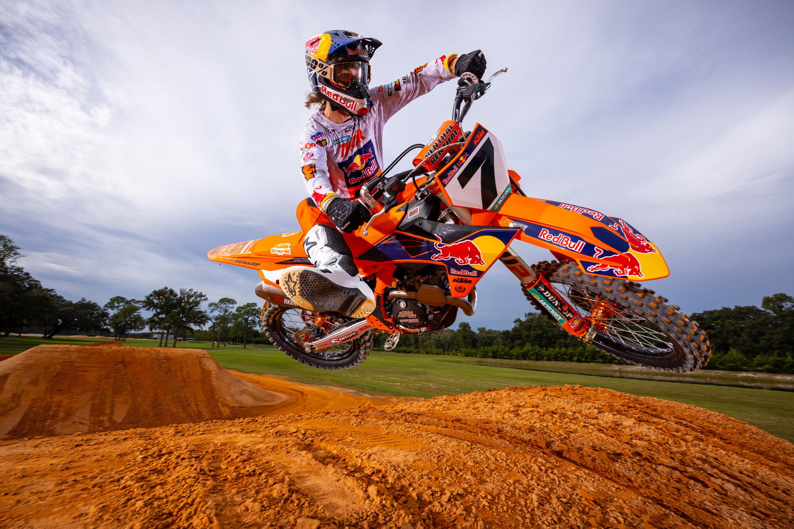 ktmr様 完成品❷ Photo Gallery: 2023 Red Bull KTM Team Shoot - Racer X