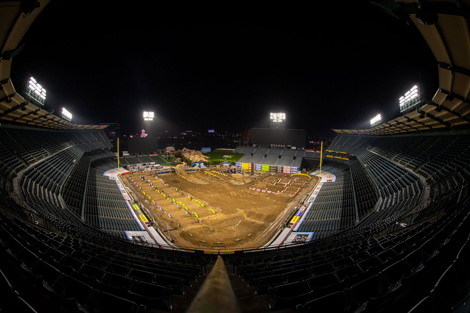 Race Day Feed: Anaheim 1