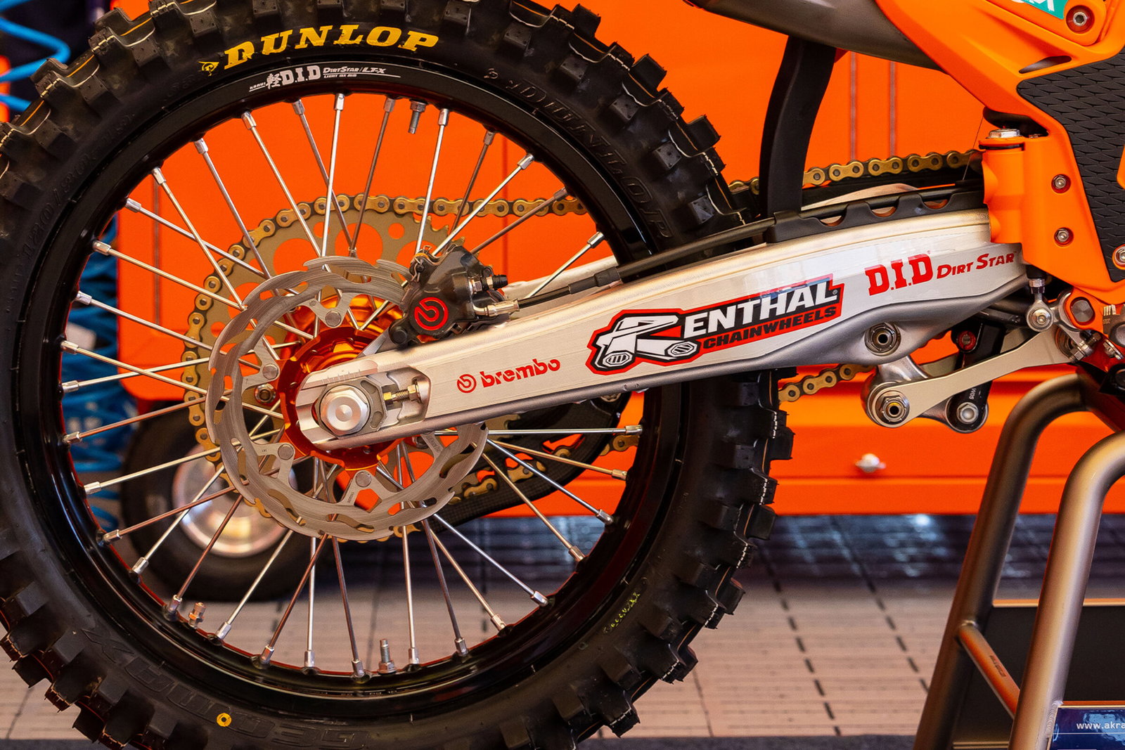 Next Level: Floating Rear Brakes