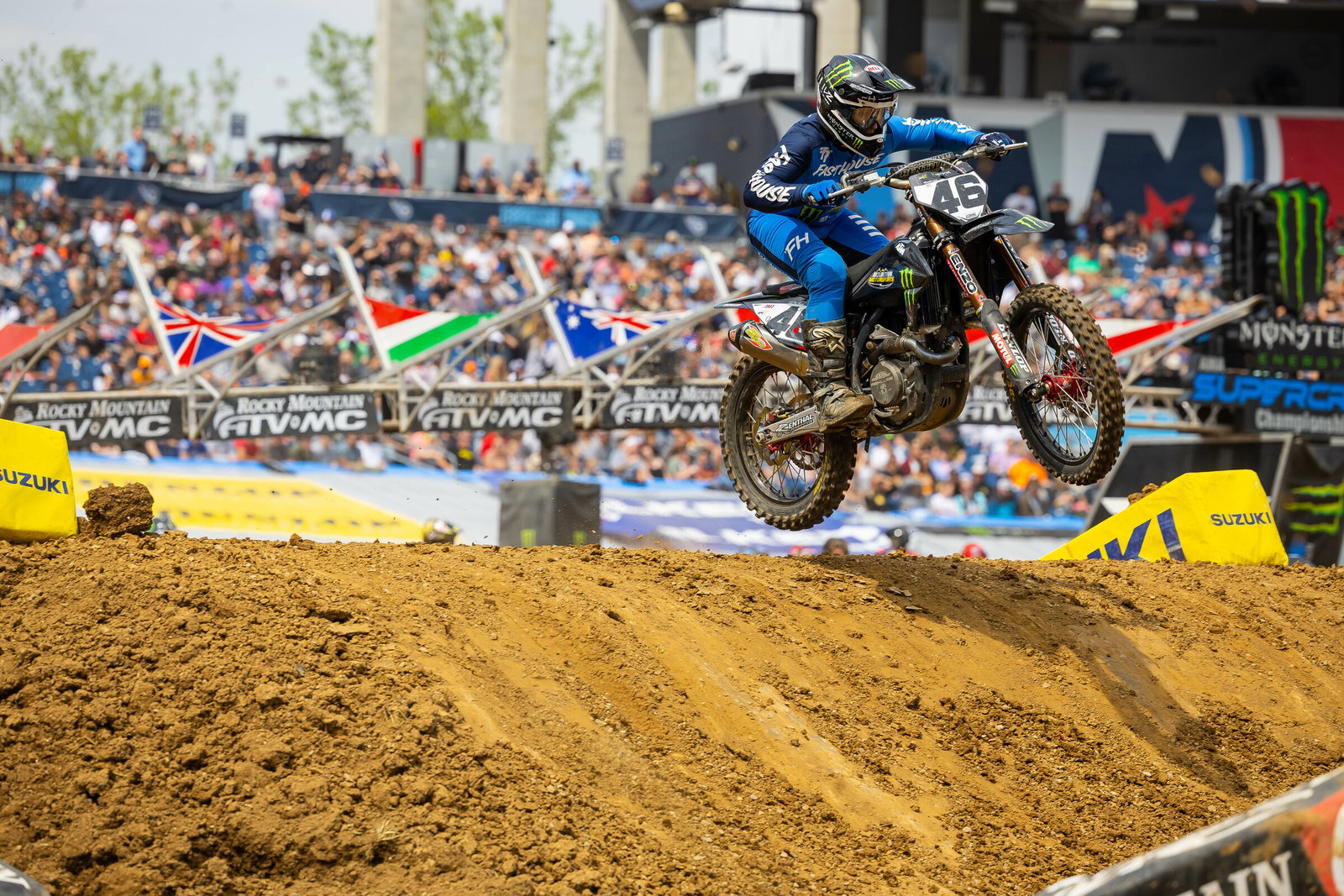 450 Words: Justin Hill
