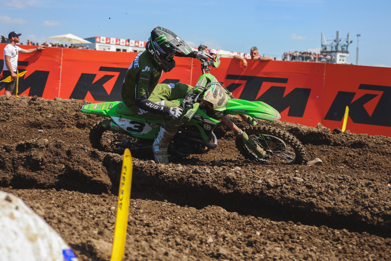 Between the Motos: Romain Febvre