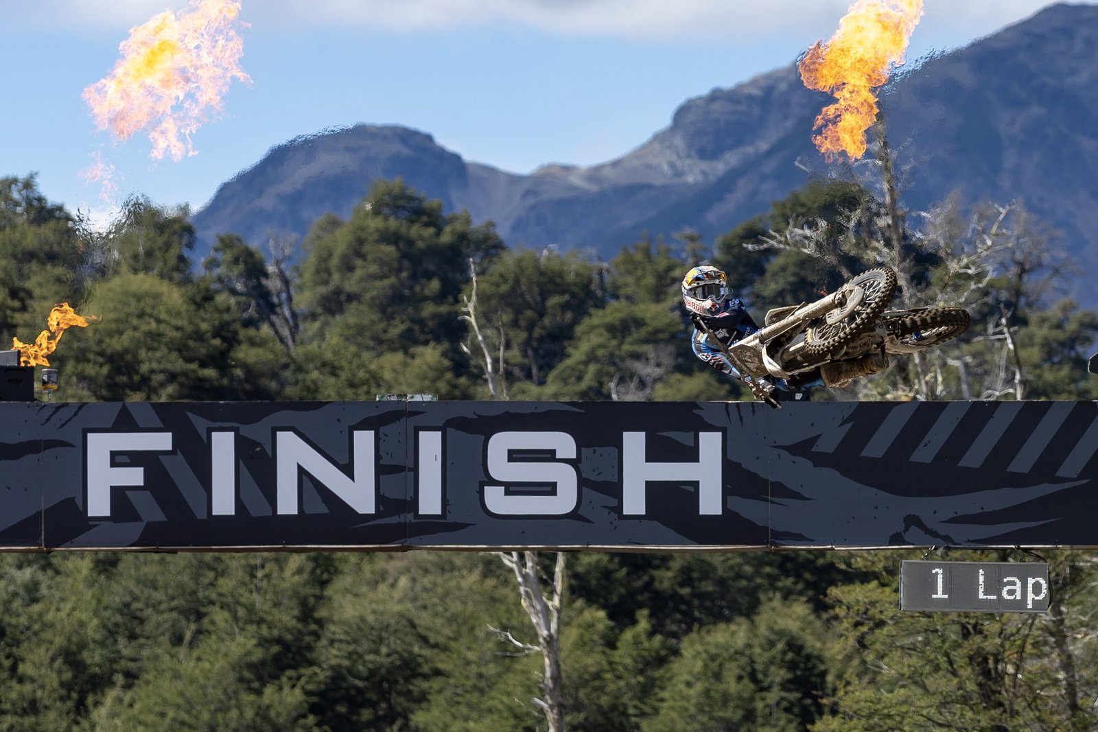 GP Report: Prado and de Wolf Strike First in Argentina