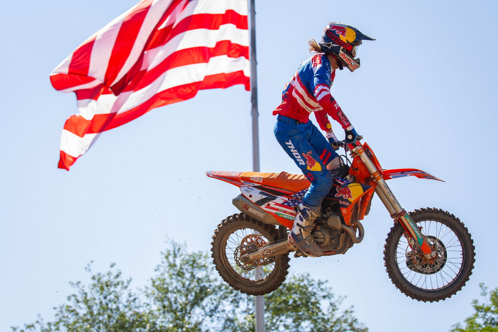 Between The Motos: The Cowboy King