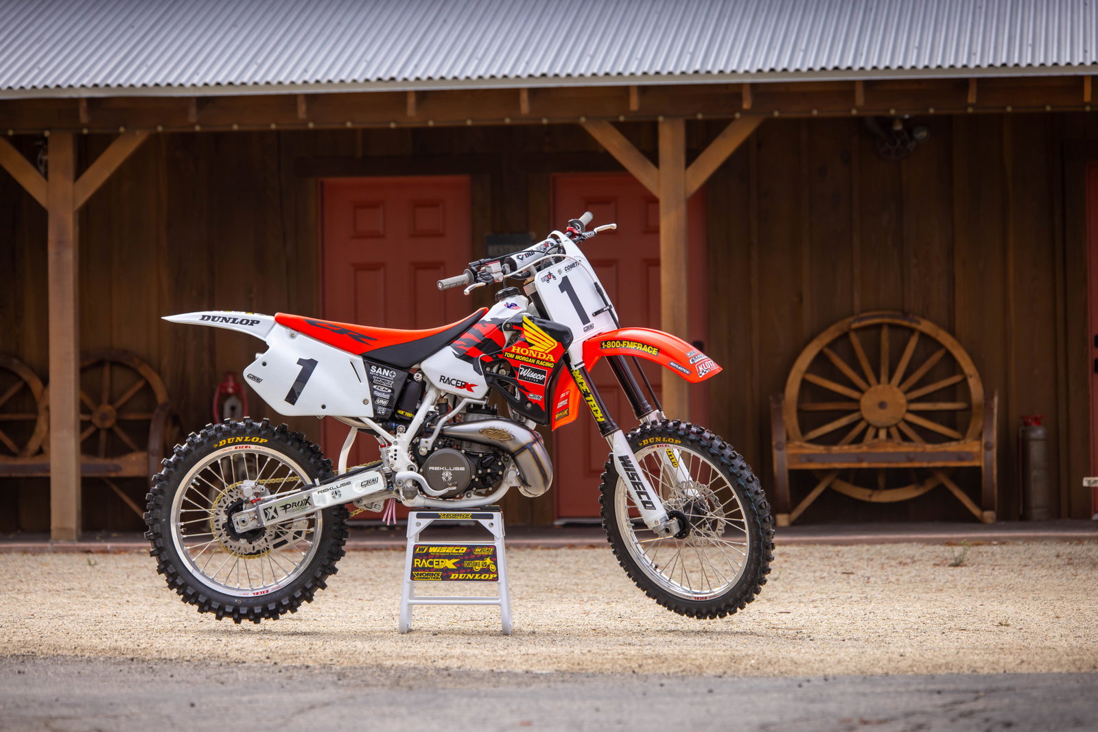 1996 Honda CR250R Garage Build Project Bike - Racer X