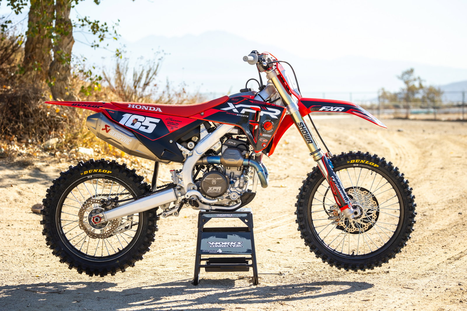 自作ディストーション『RED』モダンハイゲイン/アクティブEQ/オリジナル設計 2025 Honda CRF250R Garage Build Project Bike - Racer X