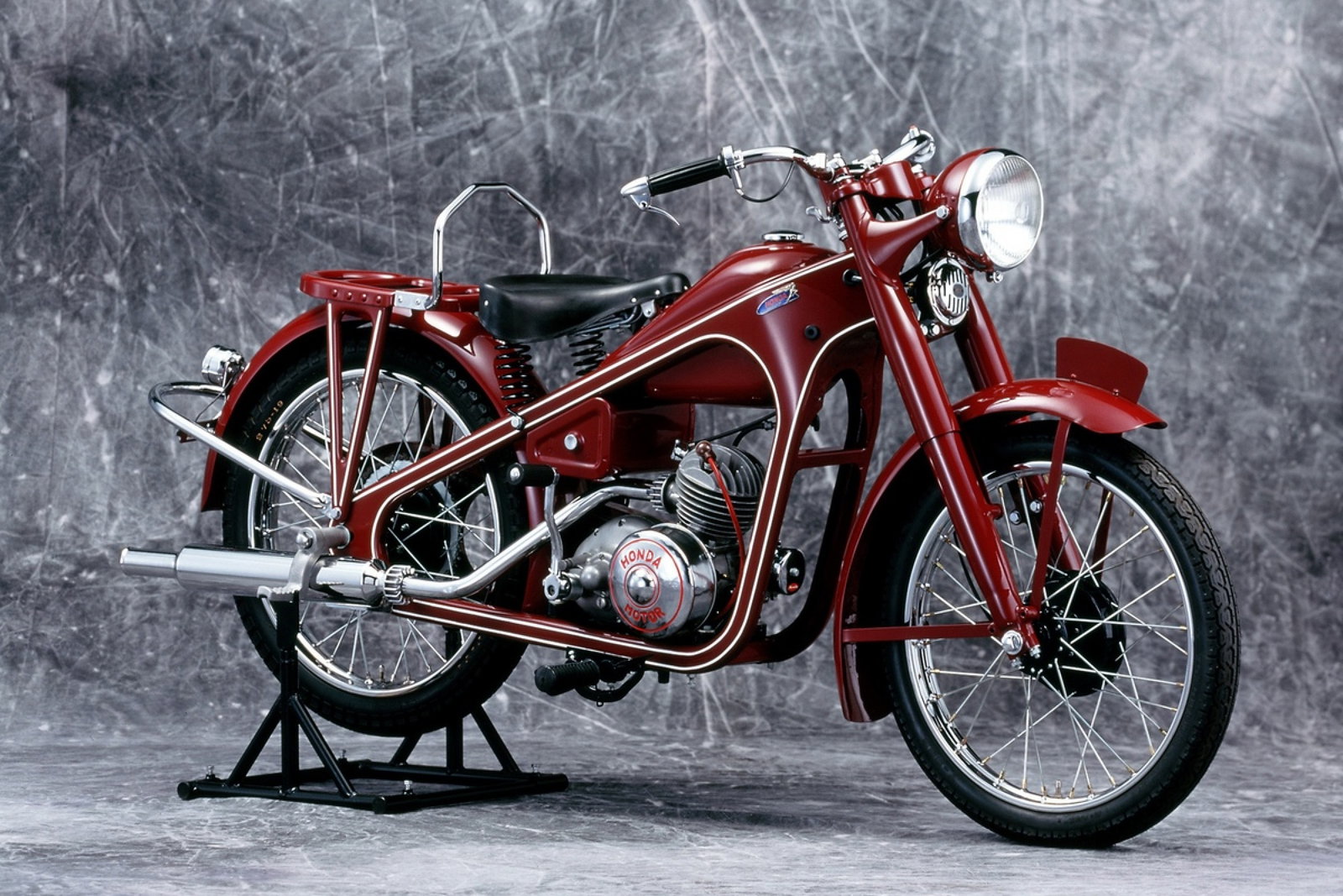 Honda Celebrates All-Time Record Motorcycle Sales in 37 Countries, 500 Million Unit Milestone in All-Time Sales