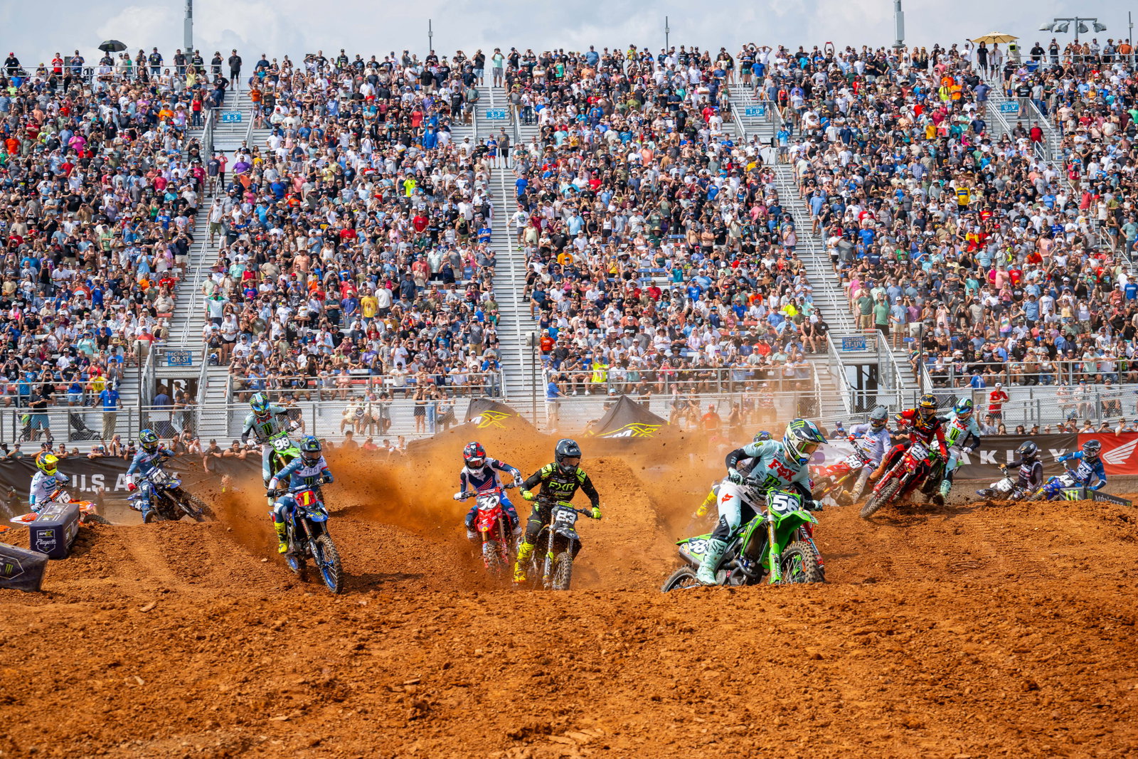 Haiden Deegan and Jett Lawrence Win Weather-Impacted SMX Playoffs 1
